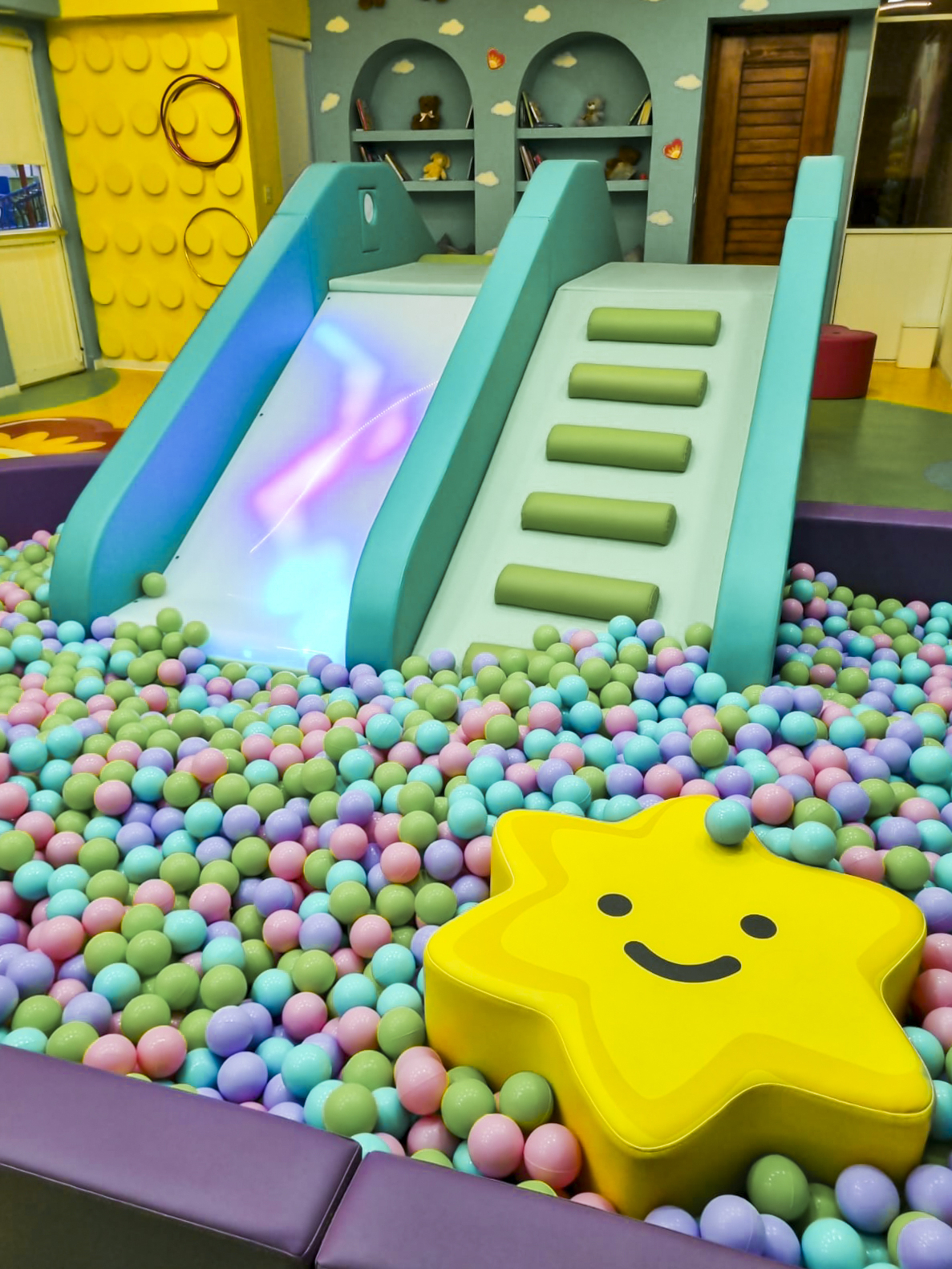 Zona de juego infantil diseñada por inwow para Casa Hogar del DIF Estatal de Durango.